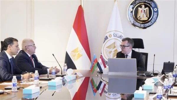 اللقاء