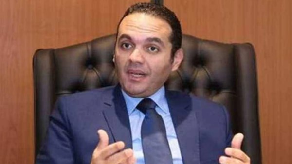 مدحت نافع
