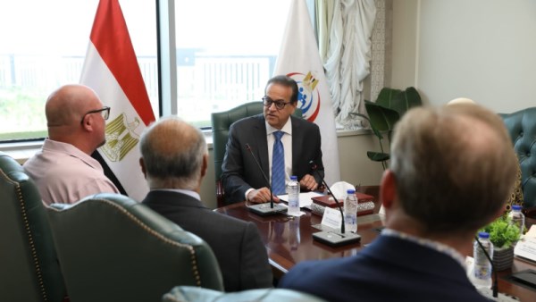 وزير «الصحة» يبحث مع «Science Ajeer» تعزيز الاستثمار بقطاع الرعاية الصحية