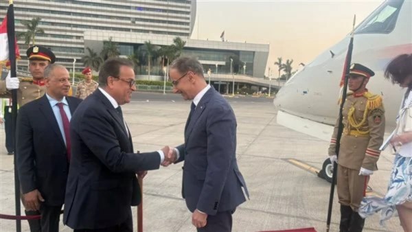 وزير الصحة يرحب برئيس وزراء صربيا 