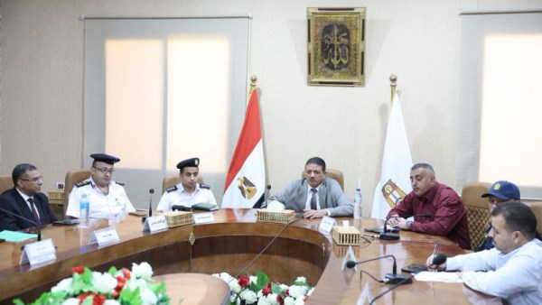 متابعة الموقف التنفيذي للاستعدادات النهائية لانطلاق امتحانات الثانوية