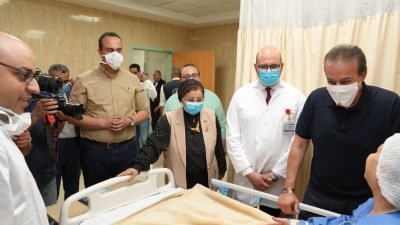 جولة وزير الصحة بمنشآت التأمين الشامل في المنيا 