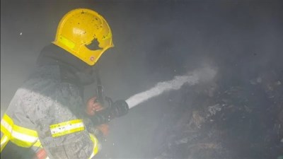 حريق مخزن كرتون أسفل عقار سكني بالمرج.. والحماية المدنية تسيطر عليه