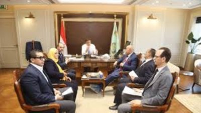  وزير الزراعة يلتقي أعضاء مجلسي النواب والشيوخ لبحث طلبات المواطنين