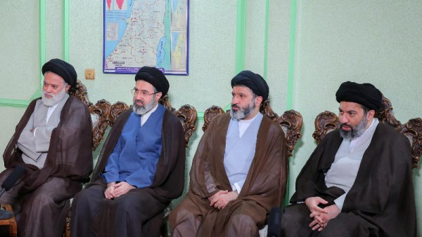 من هم أبناء علي خامنئي؟