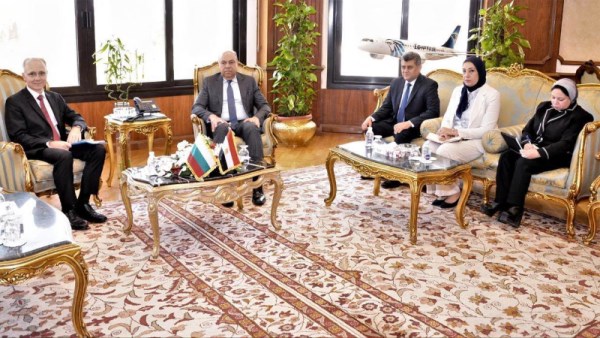 وزير الطيران
