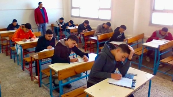 طلاب الدبلومات الفنية 2026