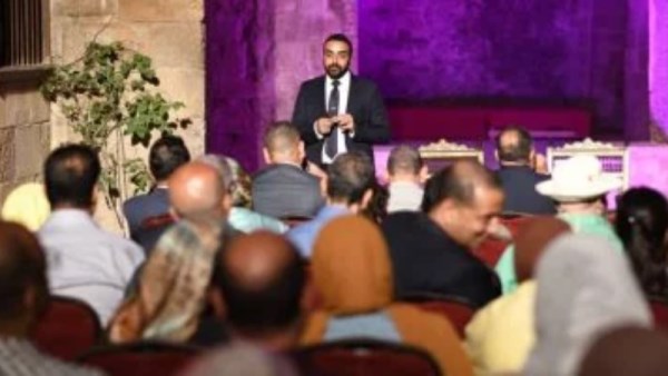 معاون وزير السياحة