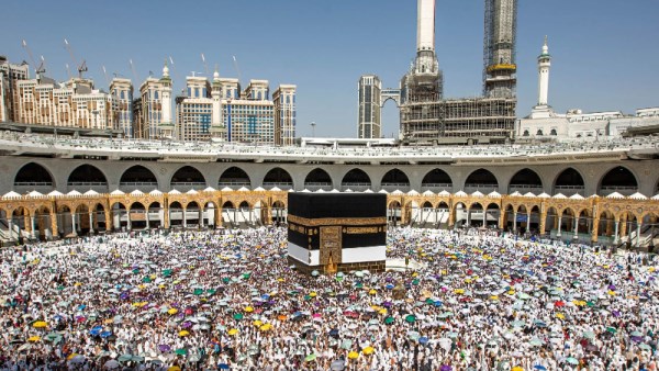 الضوابط المنظمة لموسم العمرة الجديد