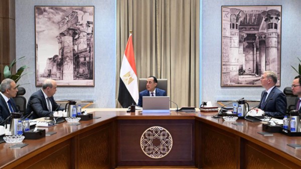 مدبولي يتابع عدد من ملفات العمل