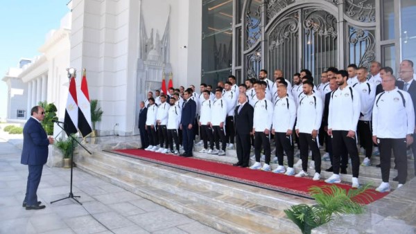 استقبال الرئيس السيسي لبعثة منتخب مصر