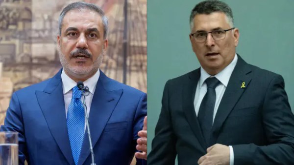 ساعر يتهم وزير خارجية تركيا 