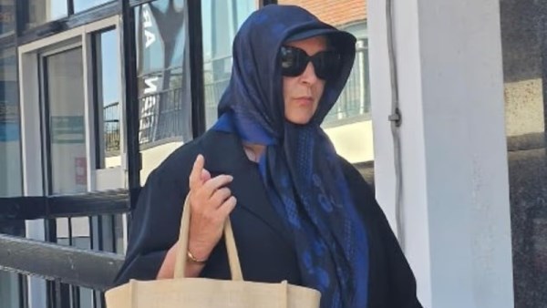 المعلمة المتهمة