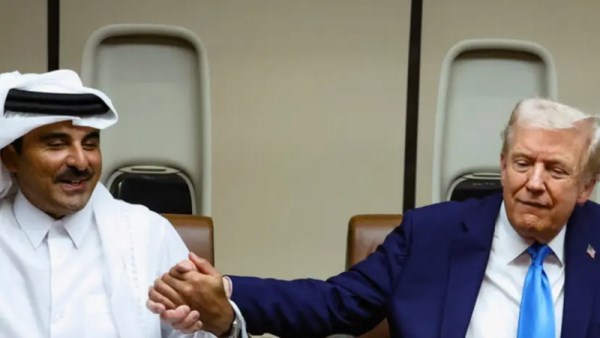 الرئيس الامريكي دونالد ترامب وتميم بن حمد أمير قطر