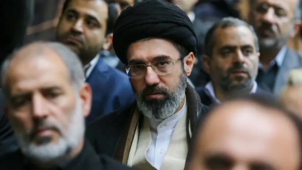 المرشد الأعلى الإيراني مجتبى خامنئي