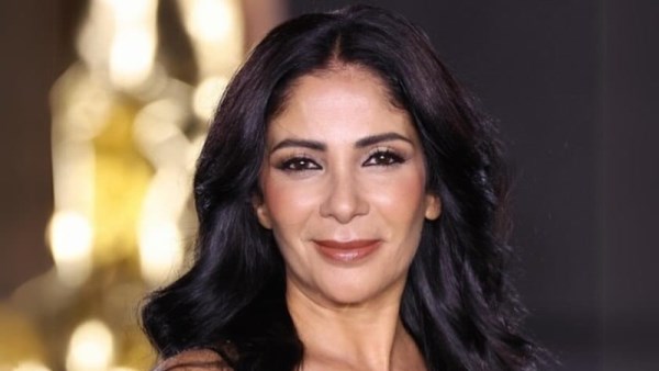 الفنانة منى ذكي