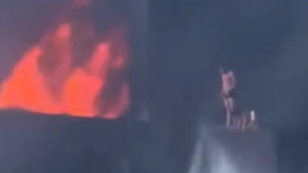 حريق مصنع أحذية بالصين