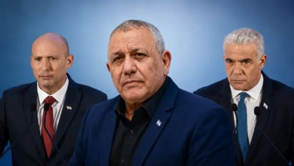 يائير لابيد وغادي أيزنكوت ونفتالي بينيت 