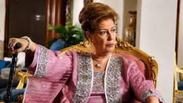 من هو سارق منزل منى واصف؟