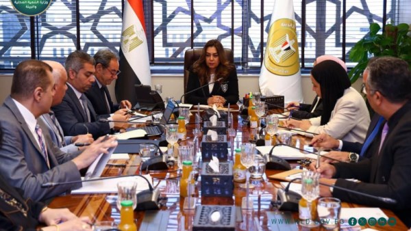 وزيرة التنمية المحلية والبيئة