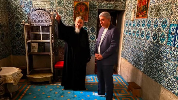 وزير السياحة والآثار يتفقد دير سانت كاترين 