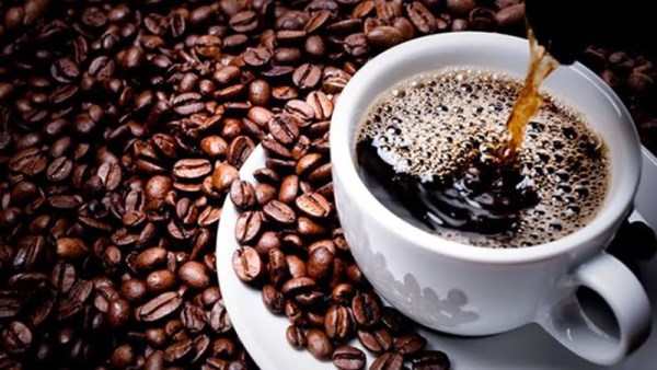 ماذا يحدث للجسم عند التوقف عن شرب القهوة؟