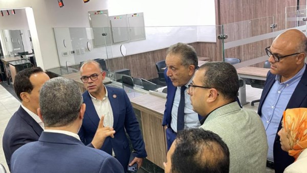  وزير الاستثمار 
