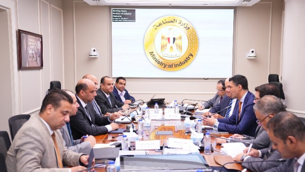 وزير الصناعة 